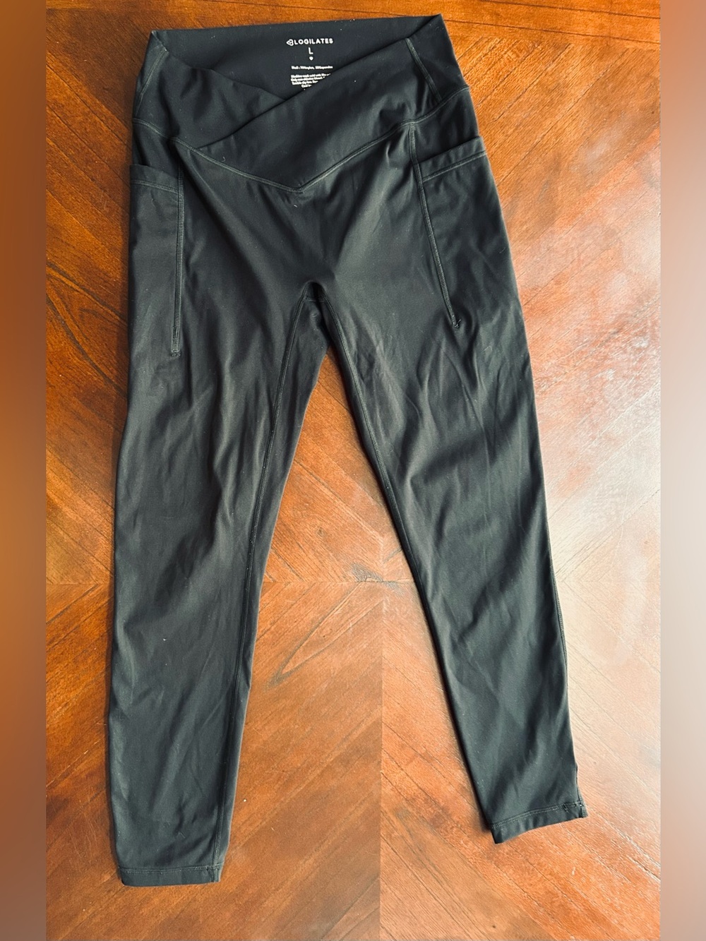 Blogilates Black High-Rise V-Waist Leggings with Side Pockets size L